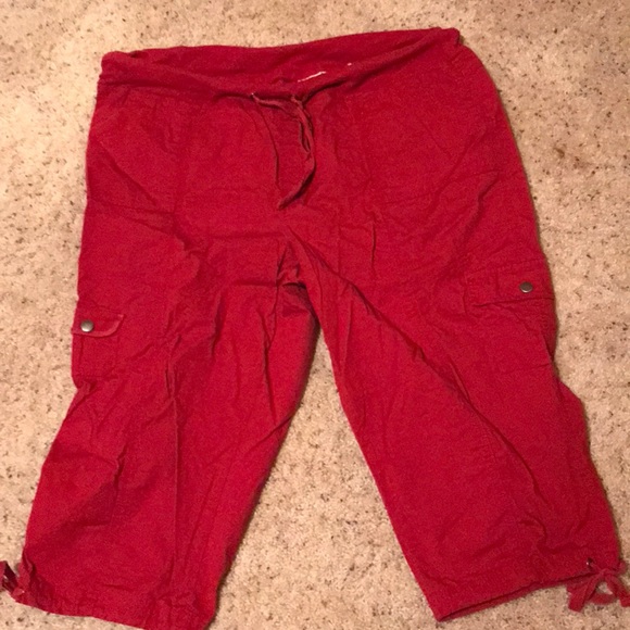 plus size red capris